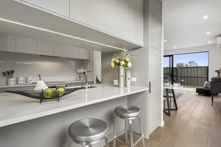 Photo of property in 32 Yellow Pear Lane, Karaka, 2578