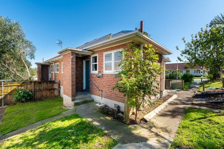 Photo of property in 2 Meola Road, Westmere, Auckland, 1022