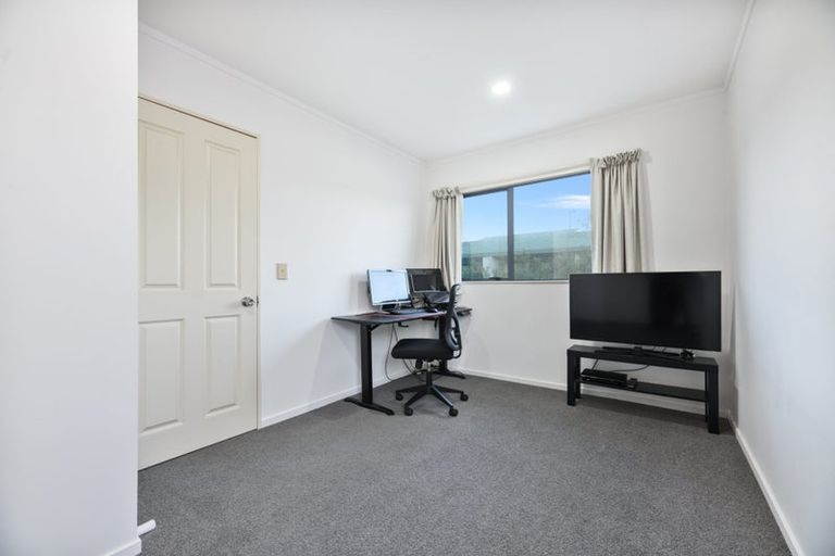 Photo of property in 9 Butia Avenue, Henderson, Auckland, 0612