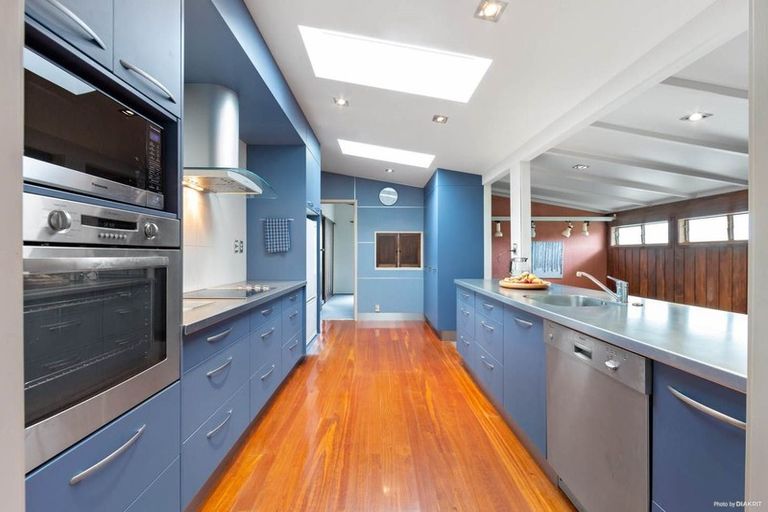 Photo of property in 46 Potter Avenue, Northcote, Auckland, 0627