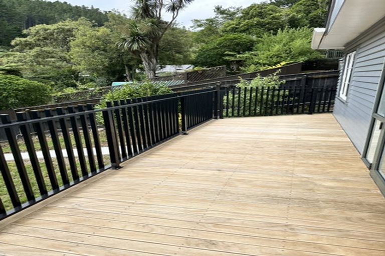 Photo of property in 114 Pinehaven Road, Pinehaven, Upper Hutt, 5019