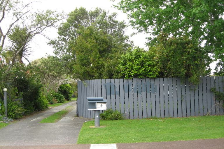 Photo of property in 4 Kawau Island Avenue, Manly, Whangaparaoa, 0930
