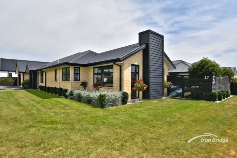 Photo of property in 37 Te Korari Street, Marshland, Christchurch, 8083