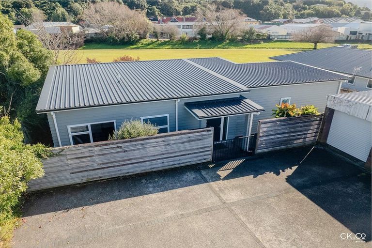 Photo of property in 90b Stokes Valley Road, Stokes Valley, Lower Hutt, 5019
