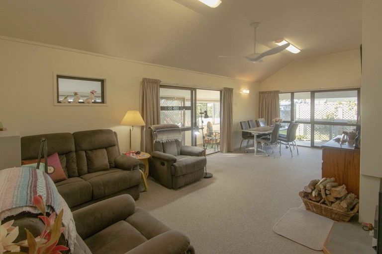 Photo of property in 9 Lamason Street, Greenmeadows, Napier, 4112