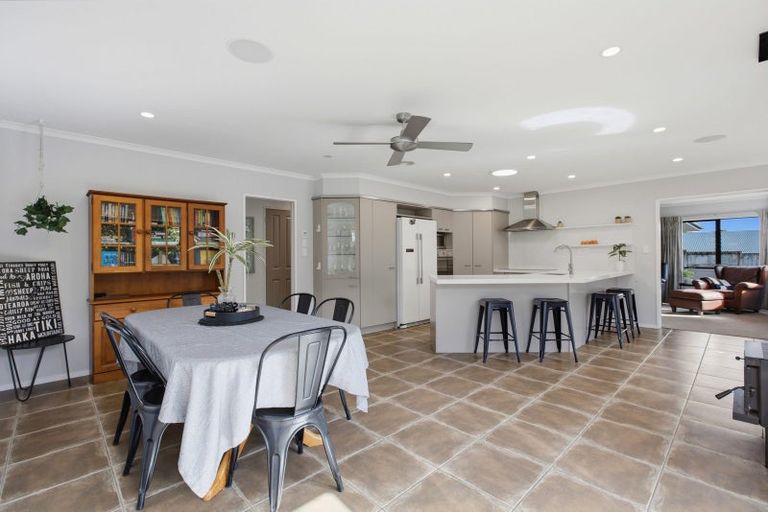 Photo of property in 14 Lochay Place, Pyes Pa, Tauranga, 3112