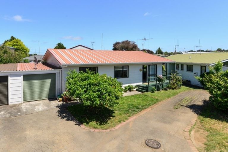 Photo of property in 7/55 Tuhikaramea Road, Dinsdale, Hamilton, 3204