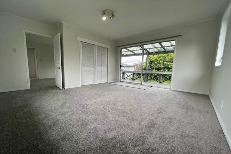 Photo of property in 377 Bucklands Beach Road, Bucklands Beach, Auckland, 2012