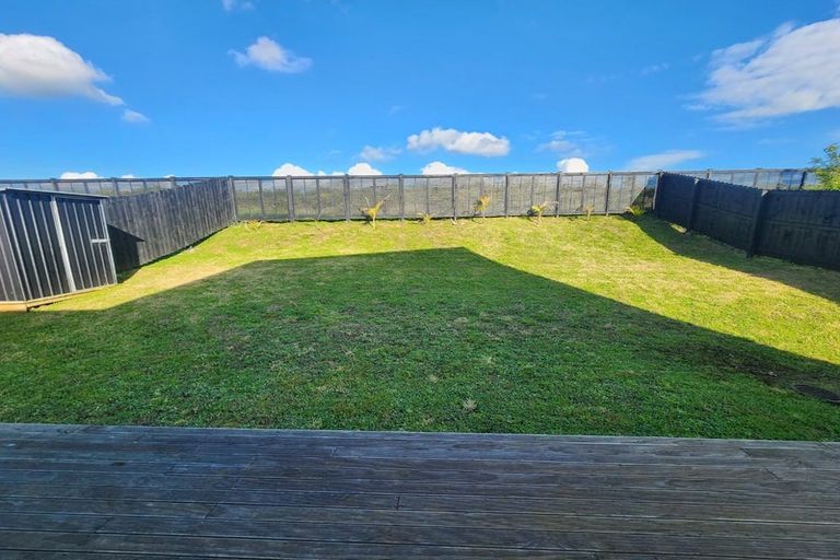 Photo of property in 12 Waikaha Street, Pokeno, 2472