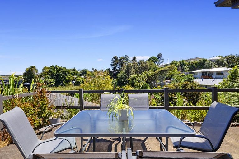 Photo of property in 48 Magnolia Drive, Westown, New Plymouth, 4310