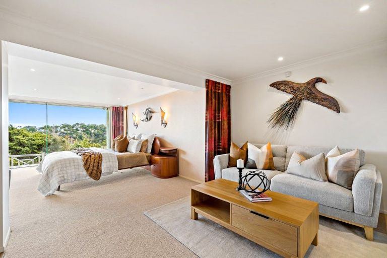 Photo of property in 30 Fairfax Avenue, Northcote, Auckland, 0627