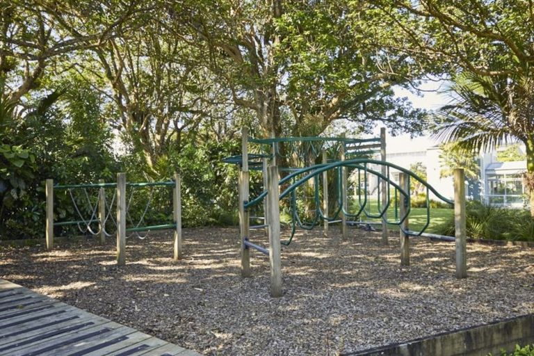 Photo of property in 14 Plantation Terrace, Orewa, 0931