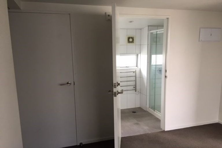 Photo of property in 43 Grafton Street, Waltham, Christchurch, 8011