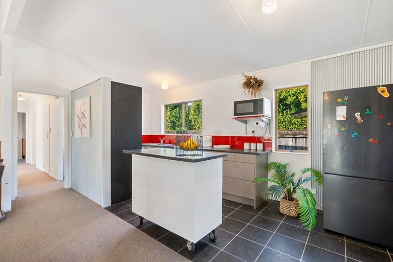 Photo of property in 29a Oriwa Street, Waikanae, 5036