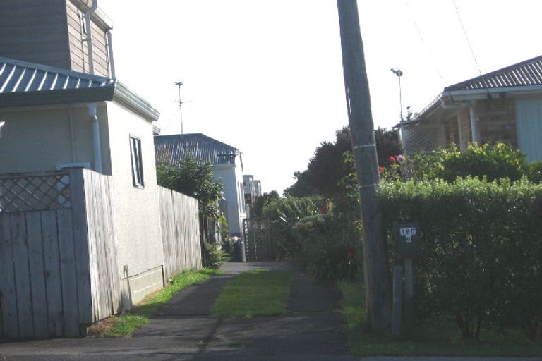 Photo of property in 1/180 Chivalry Road, Glenfield, Auckland, 0629