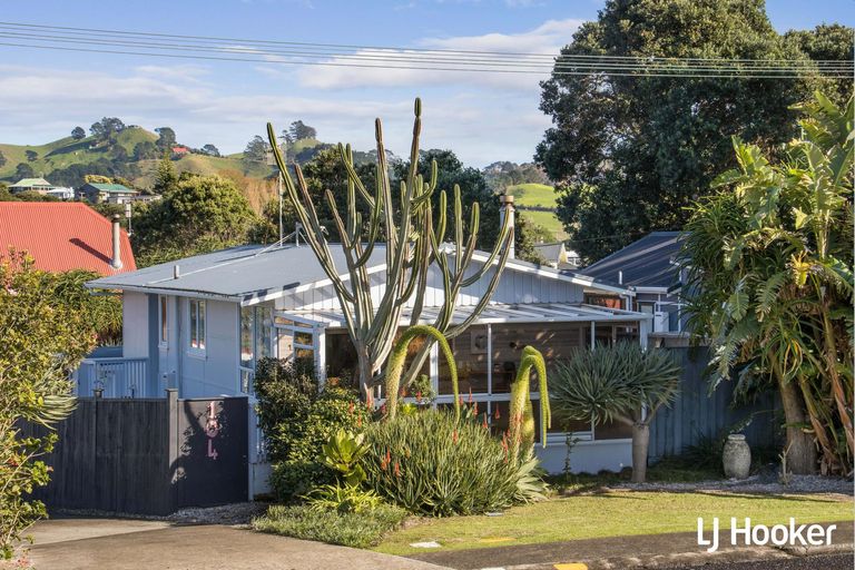 Photo of property in 104 Dillon Street, Waihi Beach, 3611