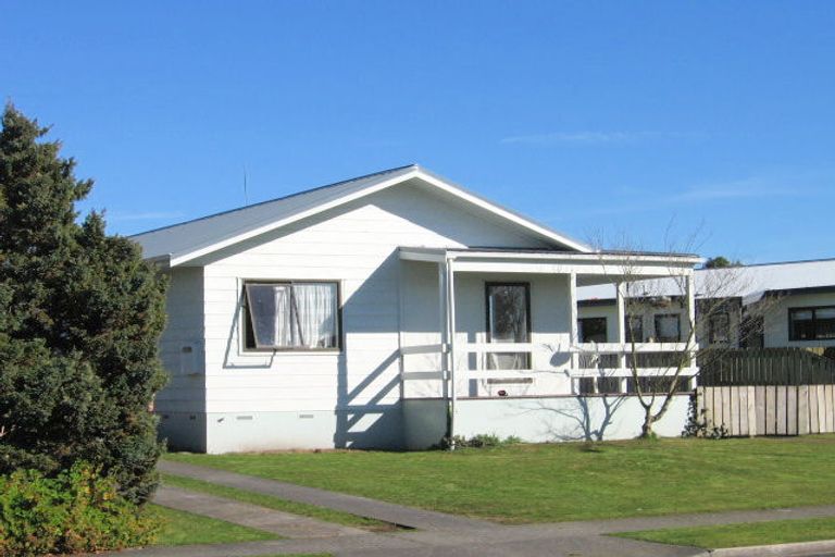 Photo of property in 56 Odlin Crescent, Nawton, Hamilton, 3200