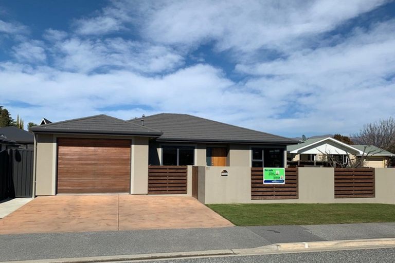 Photo of property in 112 Neplusultra Street, Cromwell, 9310