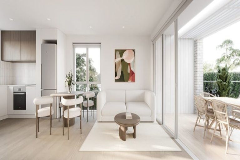Photo of property in 18 Hellyers Street, Birkdale, Auckland, 0626