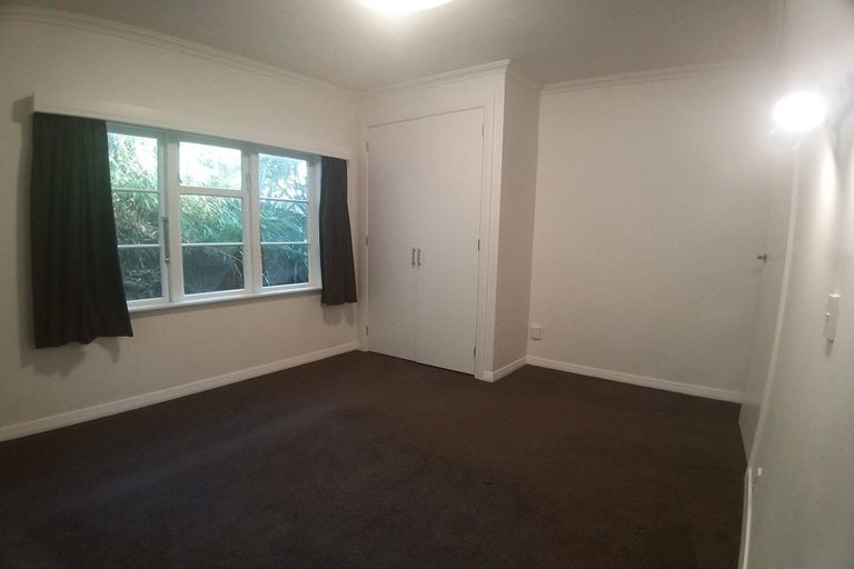 Photo of property in 5 Harland Street, Brooklyn, Wellington, 6021