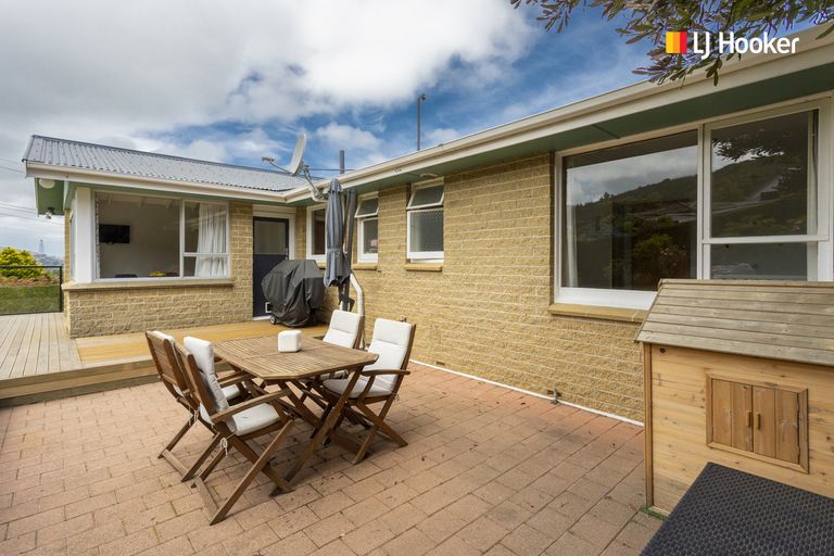 Photo of property in 75 Gilkison Street, Halfway Bush, Dunedin, 9010