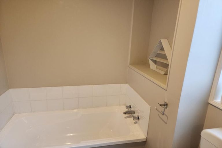 Photo of property in 9 Janice Place, Mount Pleasant, Christchurch, 8081