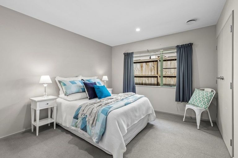 Photo of property in 12 Kunzea Place, Greenhithe, Auckland, 0632