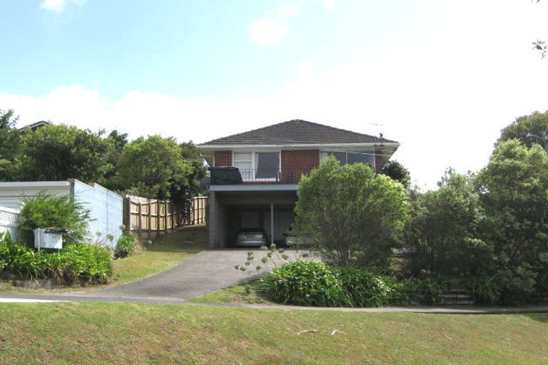 Photo of property in 3/4 Dewsbury Terrace, Castor Bay, Auckland, 0620