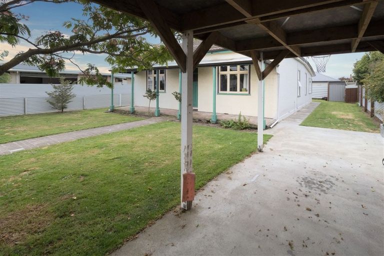 Photo of property in 132 Mcmurdo Street, Tinwald, Ashburton, 7700