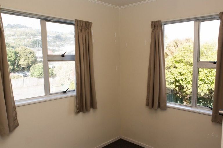 Photo of property in 9/11 Trafalgar Street, Johnsonville, Wellington, 6037