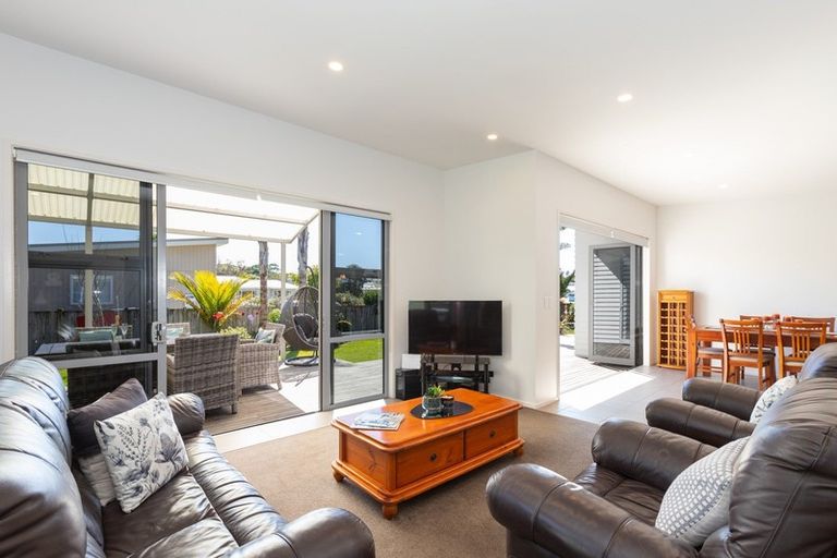 Photo of property in 10 Kagan Avenue, Mangawhai, 0505