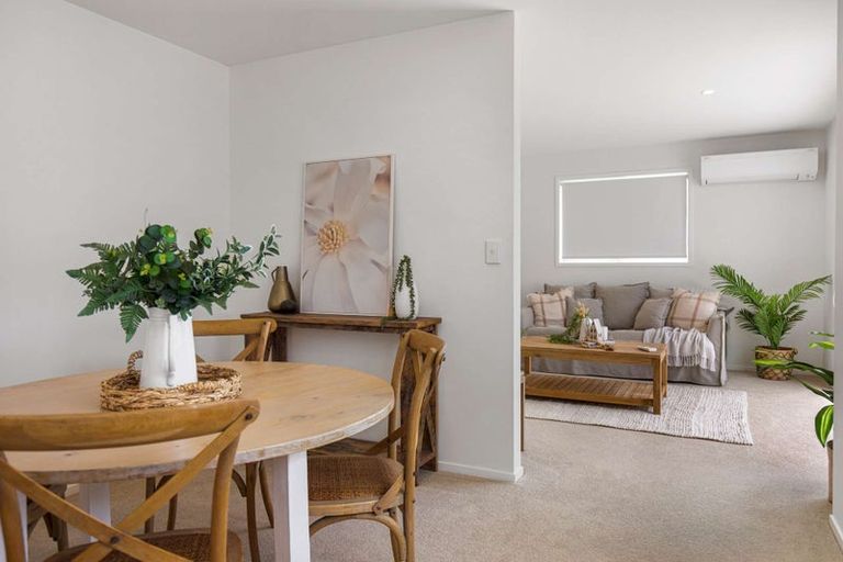 Photo of property in 8 Te Rehutai Rise, Welcome Bay, 3112