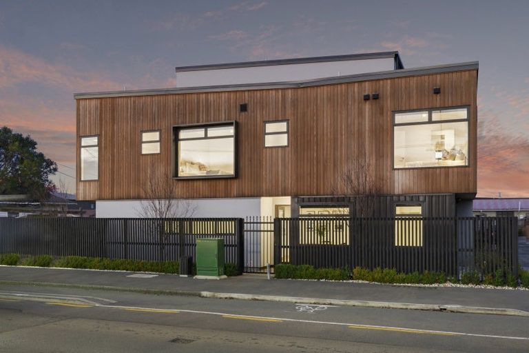 Photo of property in 1/62 Antigua Street, Addington, Christchurch, 8024