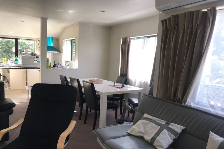 Photo of property in 7a Tirimoana Road, Te Atatu South, Auckland, 0602