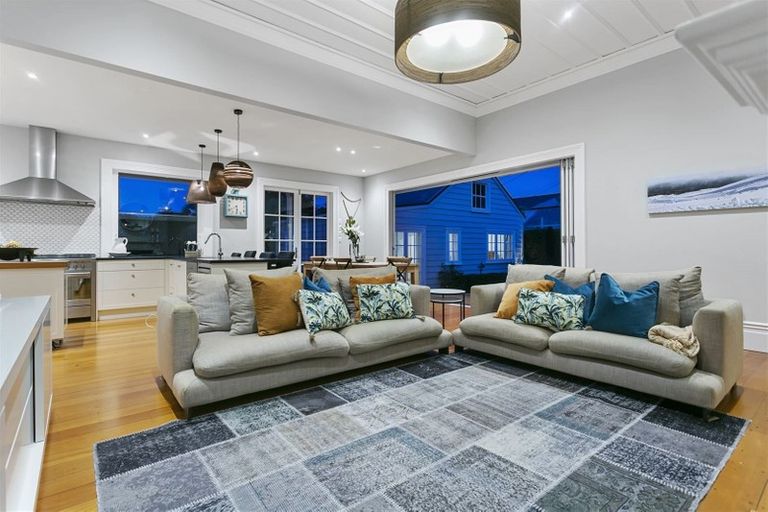 Photo of property in 29 Seaview Avenue, Northcote, Auckland, 0627