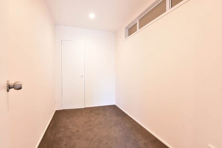 Photo of property in 1/17 Mizpah Road, Waiake, Auckland, 0630