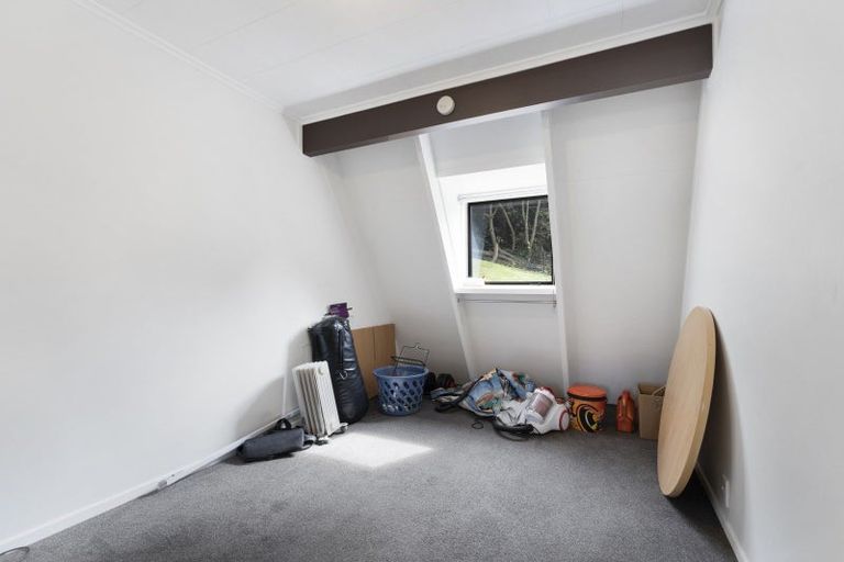 Photo of property in 40 Avalon Crescent, Fernhill, Queenstown, 9300