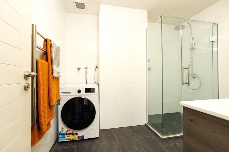 Photo of property in Fountain Court, 13/48 Oriental Parade, Oriental Bay, Wellington, 6011