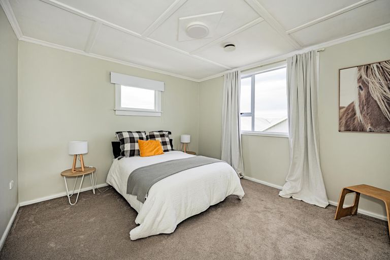 Photo of property in 16a Clyde Street, Oamaru North, Oamaru, 9400