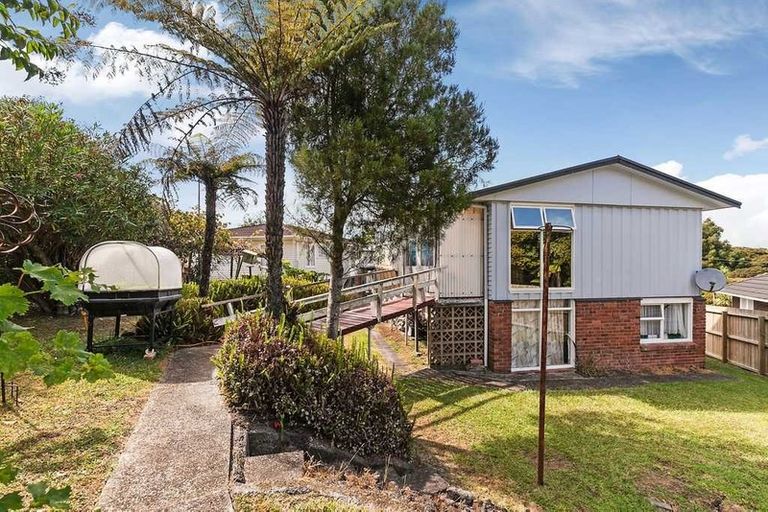 Photo of property in 3 Park Road, Glenfield, Auckland, 0629