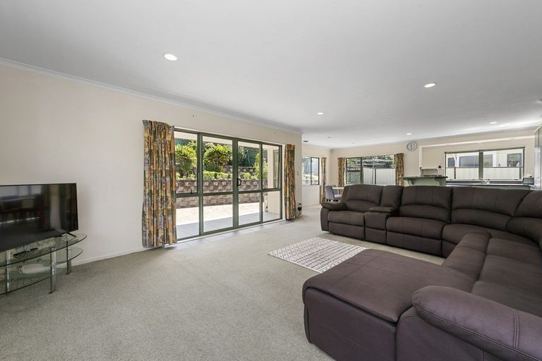 Photo of property in 8 Caulfield Place, Nawton, Hamilton, 3200