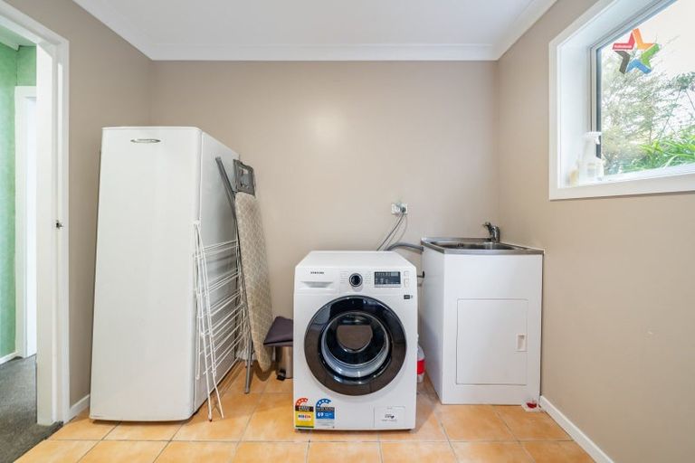 Photo of property in 12 Waipuna Grove, Stokes Valley, Lower Hutt, 5019