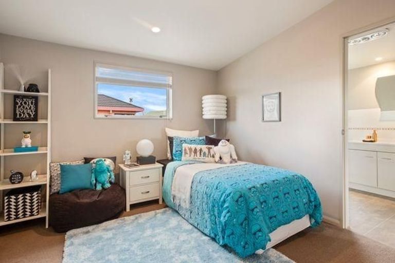 Photo of property in 109b Wellington Street, Howick, Auckland, 2014