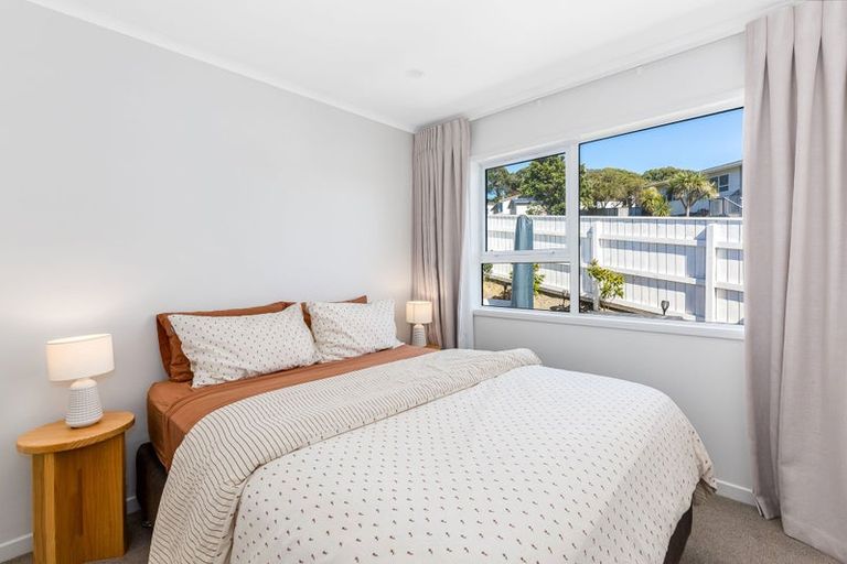 Photo of property in 11 Parkinson Close, Whitby, Porirua, 5024