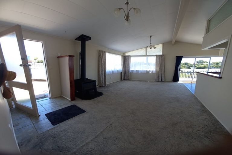 Photo of property in 15 Penrith Street, Westown, New Plymouth, 4310
