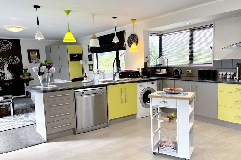 Photo of property in 12 Lochiel Drive, Hanmer Springs, 7334