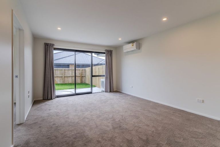 Photo of property in 100 Hagart-alexander Drive, Mosgiel, 9024