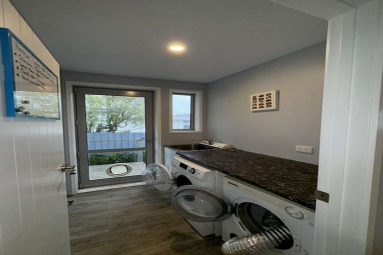 Photo of property in 17 Royal Park Drive, Parklands, Christchurch, 8083