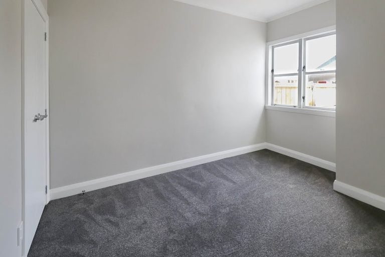 Photo of property in 4/4a Te Mome Road, Alicetown, Lower Hutt, 5010