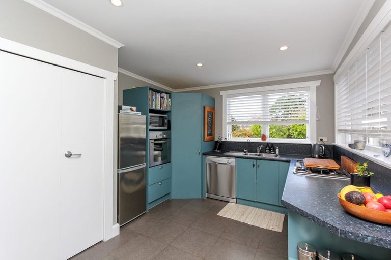 Photo of property in 31 Wallace Place, Westown, New Plymouth, 4310